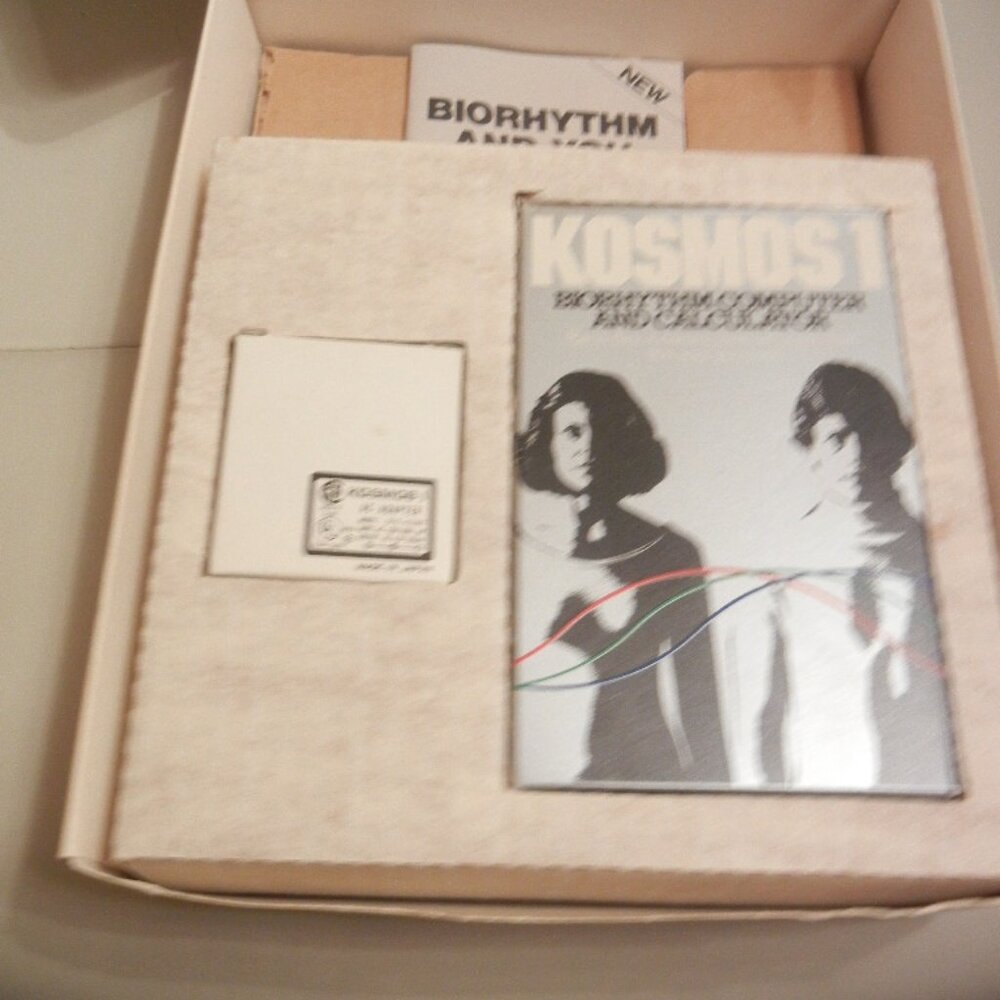 KOSMOS Hand-Held Calculator/Biorhythm Computer - Picture 2 of 4